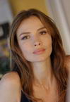 Saffron Burrows photo